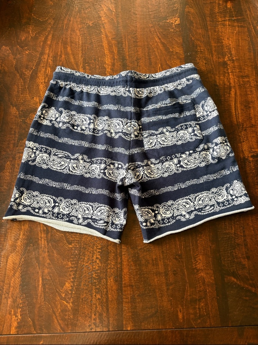 H&M Paisley Sweat Shorts Navy Blue White Size Large - Picture 4 of 13